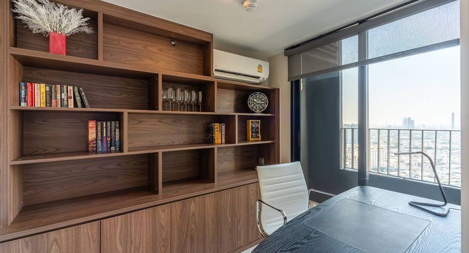 Condo en alquiler de 1 habitaciones en Sathon, Bangkok