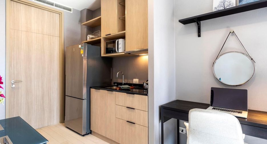 Wohnung zur Miete mit 1 Zimmer in Pathum Wan, Bangkok