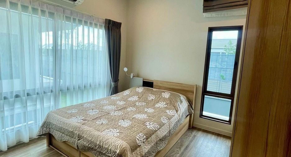 Haus zur Miete mit 4 Zimmer in Bang Kapi, Bangkok