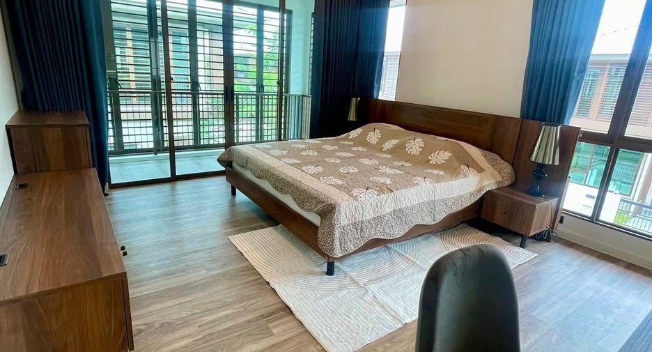 Haus zur Miete mit 4 Zimmer in Bang Kapi, Bangkok