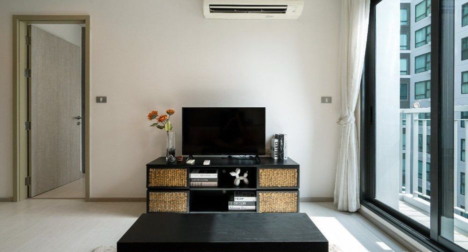 For rent 2 bedrooms condo in Khlong Toei, Bangkok