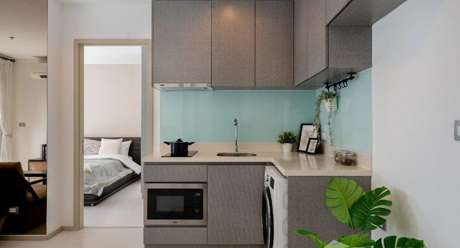For rent 2 bedrooms condo in Khlong Toei, Bangkok