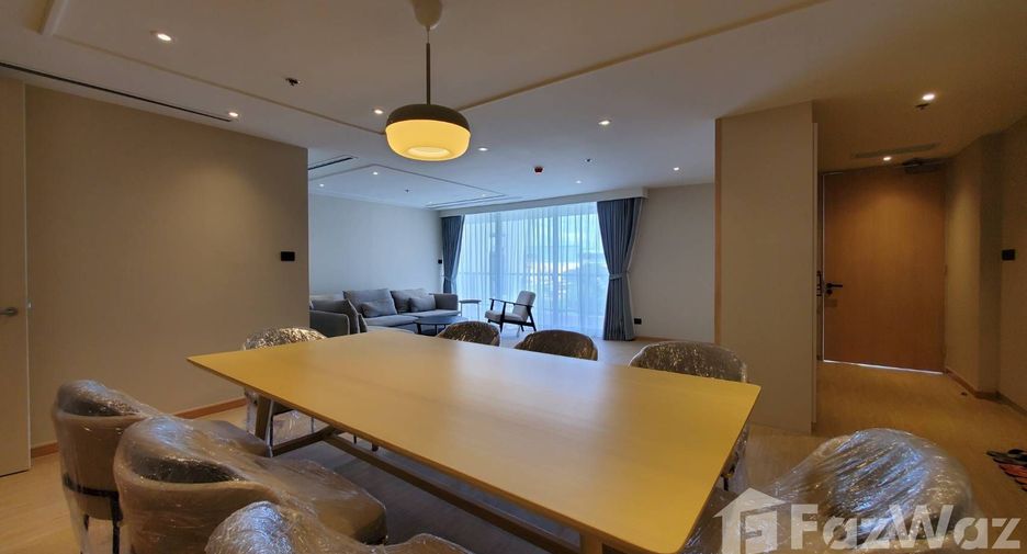 For rent 3 bedrooms apartment in Sathon, Bangkok