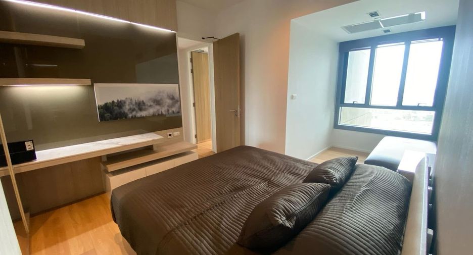 For rent 2 bedrooms condo in Yan Nawa, Bangkok