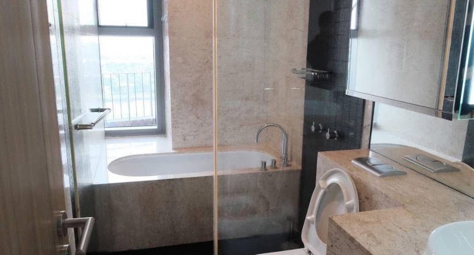 For rent 2 bedrooms condo in Yan Nawa, Bangkok
