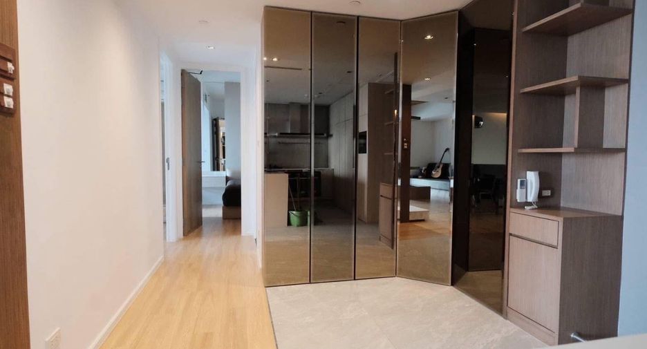 For rent 2 bedrooms condo in Yan Nawa, Bangkok