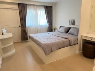À louer 3 chambres appartement à Khlong Toei, Bangkok