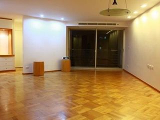 À louer 2 chambres condo à Yan Nawa, Bangkok