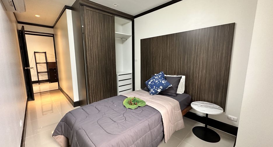 For rent 2 bedrooms apartment in Watthana, Bangkok