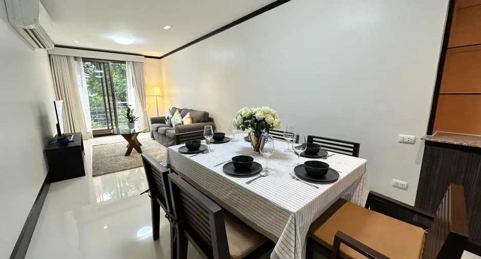 For rent 2 bedrooms apartment in Watthana, Bangkok