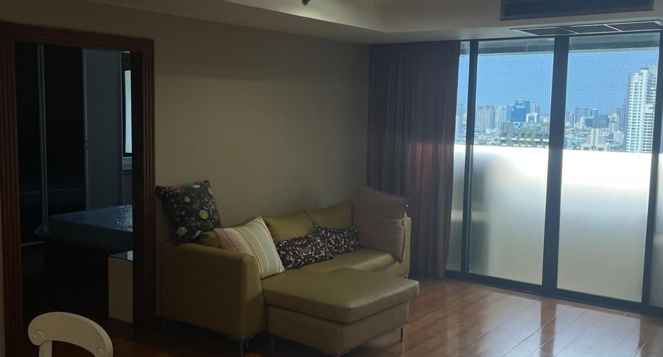 For rent 2 bedrooms condo in Khlong Toei, Bangkok
