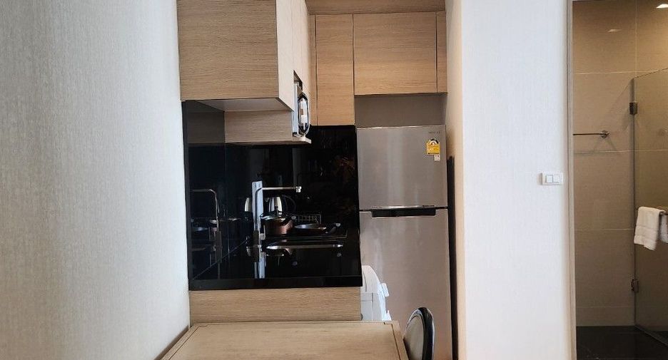 Wohnung zur Miete mit Studio in Khlong Toei, Bangkok