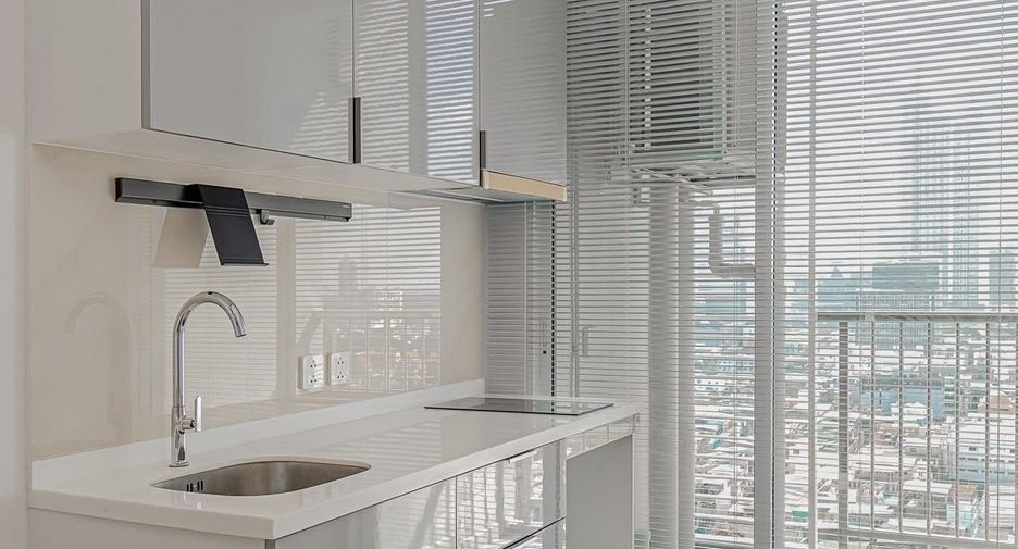 For rent 1 bed condo in Bang Rak, Bangkok