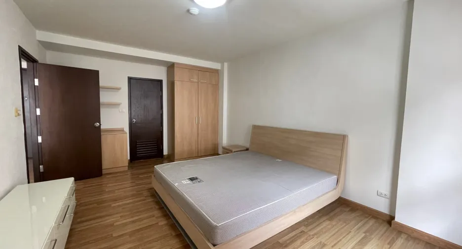 Condo en alquiler de 1 habitaciones en Khlong Toei, Bangkok