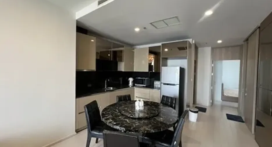 Condo en alquiler de 2 habitaciones en Pathum Wan, Bangkok