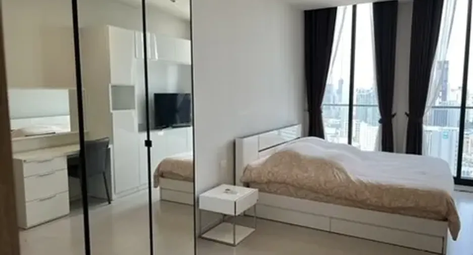 Condo en alquiler de 2 habitaciones en Pathum Wan, Bangkok