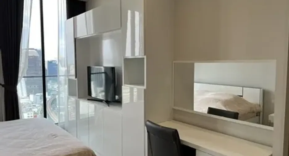 Condo en alquiler de 2 habitaciones en Pathum Wan, Bangkok