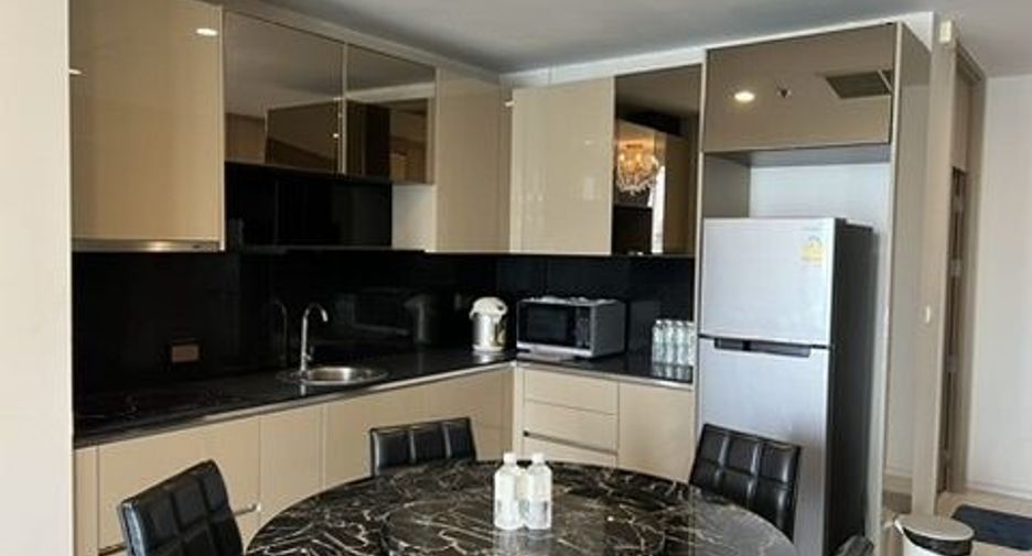 Condo en alquiler de 2 habitaciones en Pathum Wan, Bangkok
