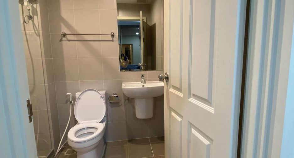 For rent 1 bed condo in Huai Khwang, Bangkok