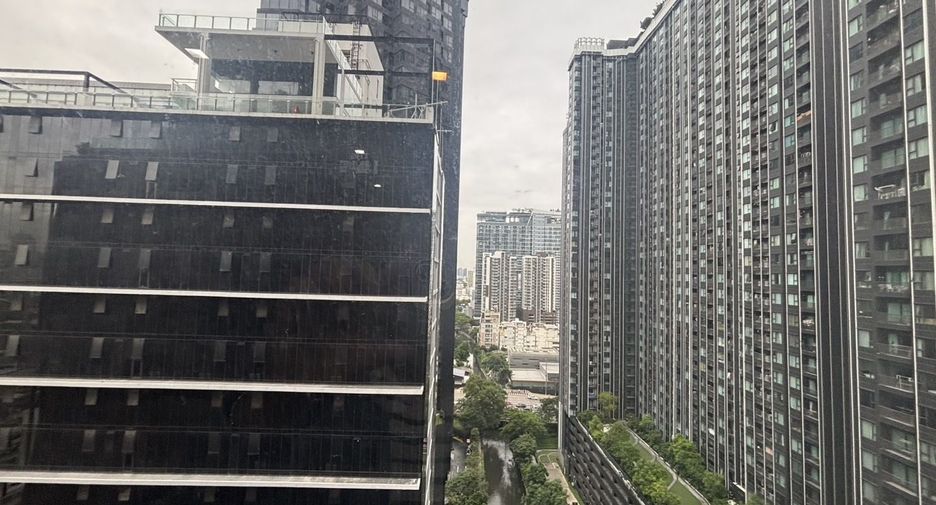 Condo en alquiler de 1 habitaciones en Huai Khwang, Bangkok