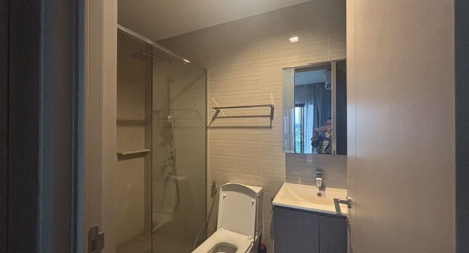 Condo en alquiler de 1 habitaciones en Huai Khwang, Bangkok