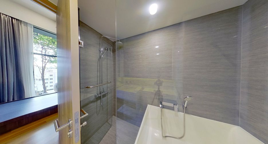 For rent 2 bedrooms condo in Watthana, Bangkok