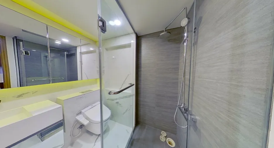 For rent 2 bedrooms condo in Watthana, Bangkok