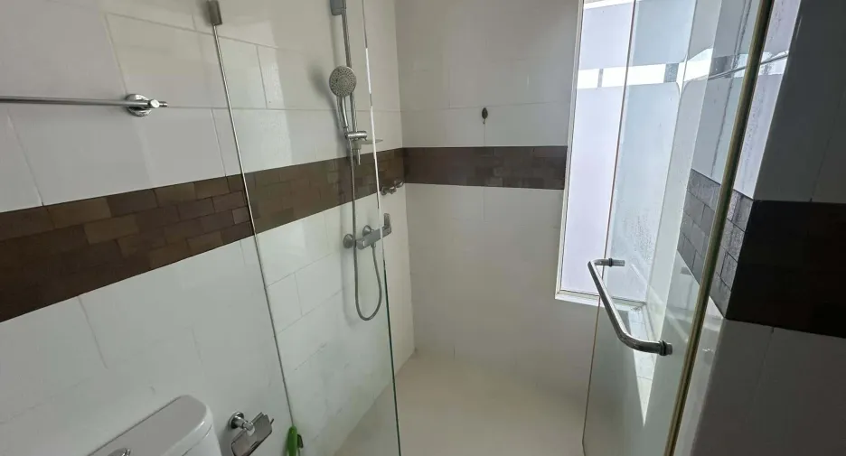 For rent 1 bed condo in Phra Khanong, Bangkok