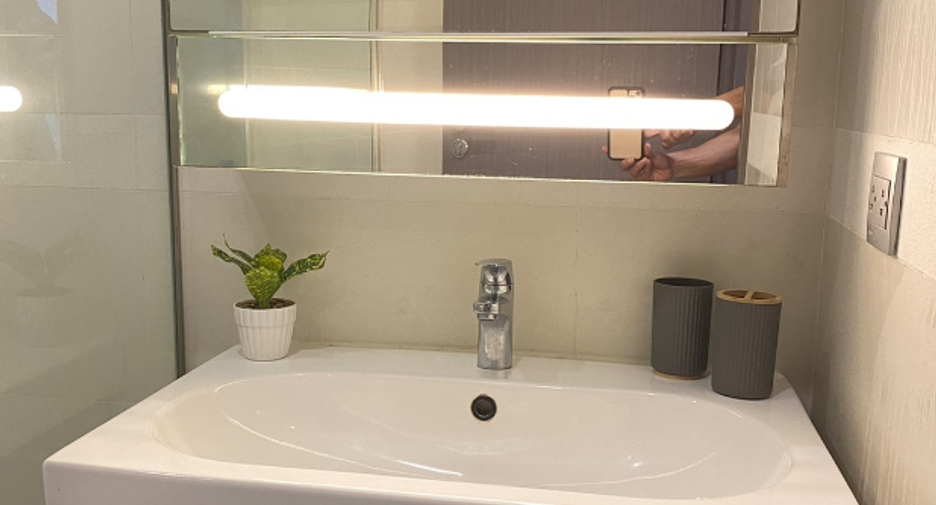 For rent 2 bedrooms condo in Khlong Toei, Bangkok