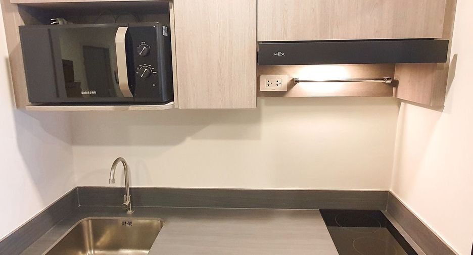 For rent 1 bed condo in Phra Khanong, Bangkok