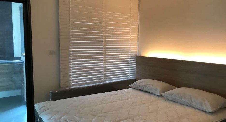Wohnung zur Miete mit 1 Zimmer in Yan Nawa, Bangkok