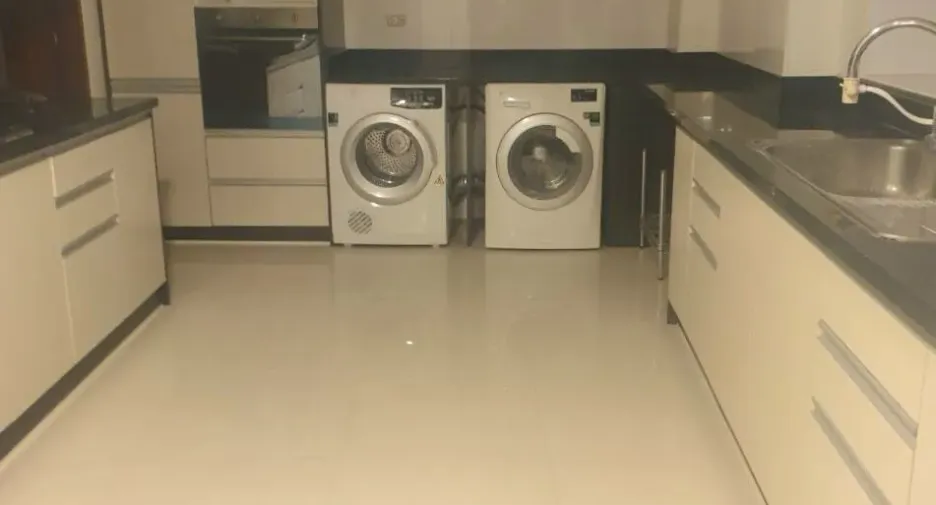For rent 3 bedrooms condo in Khlong Toei, Bangkok