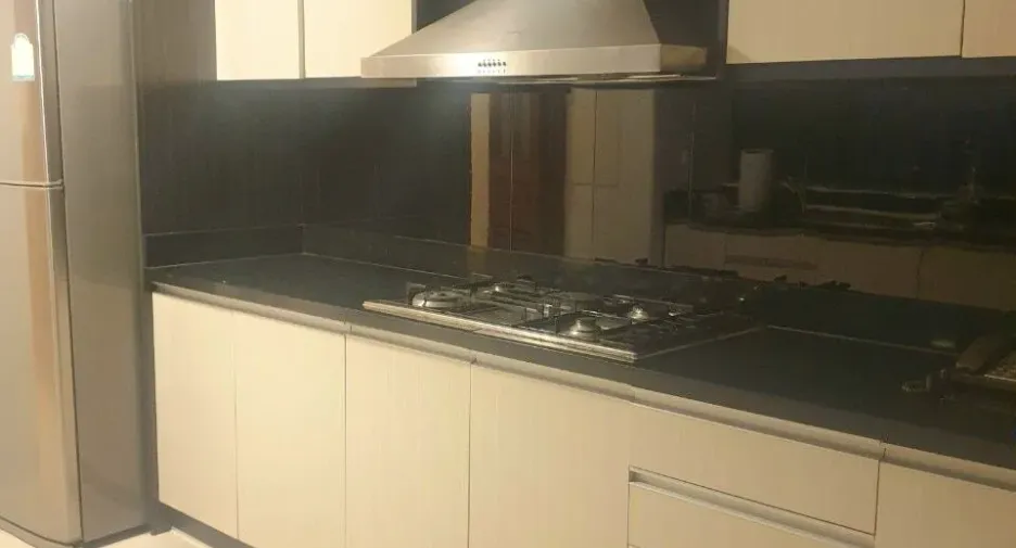 For rent 3 bedrooms condo in Khlong Toei, Bangkok