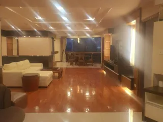 For rent 3 bedrooms condo in Khlong Toei, Bangkok