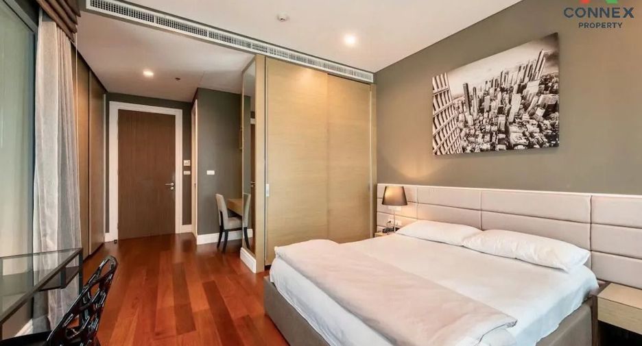 Condo en alquiler de 3 habitaciones en Khlong Toei, Bangkok