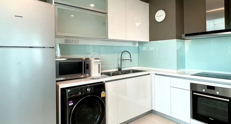 Condo en alquiler de 3 habitaciones en Khlong Toei, Bangkok