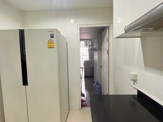 Condo en alquiler de 3 habitaciones en Huai Khwang, Bangkok