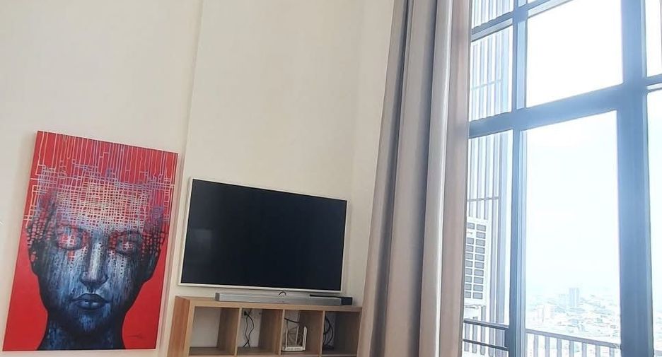 For rent 2 bedrooms condo in Watthana, Bangkok