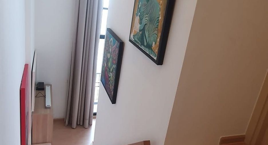 For rent 2 bedrooms condo in Watthana, Bangkok