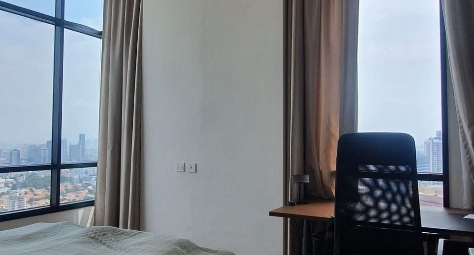 For rent 2 bedrooms condo in Watthana, Bangkok