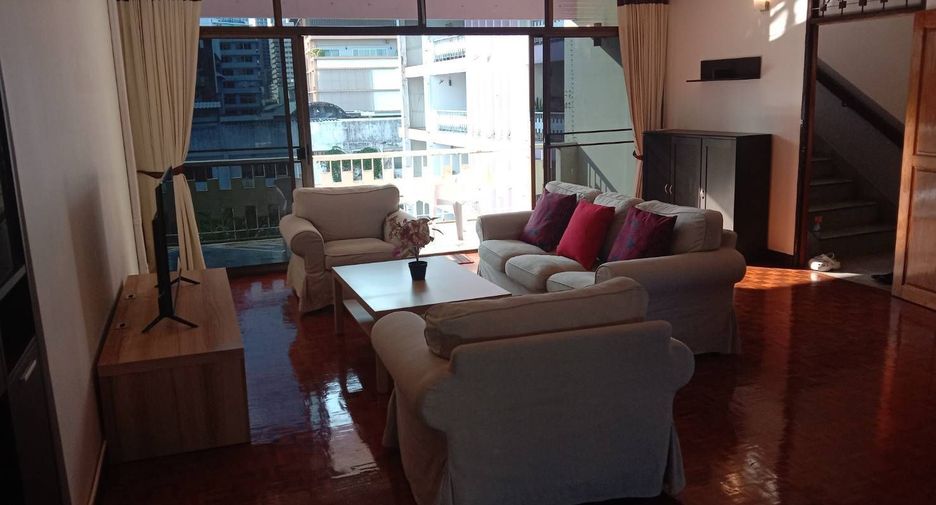 For rent 3 bedrooms condo in Watthana, Bangkok