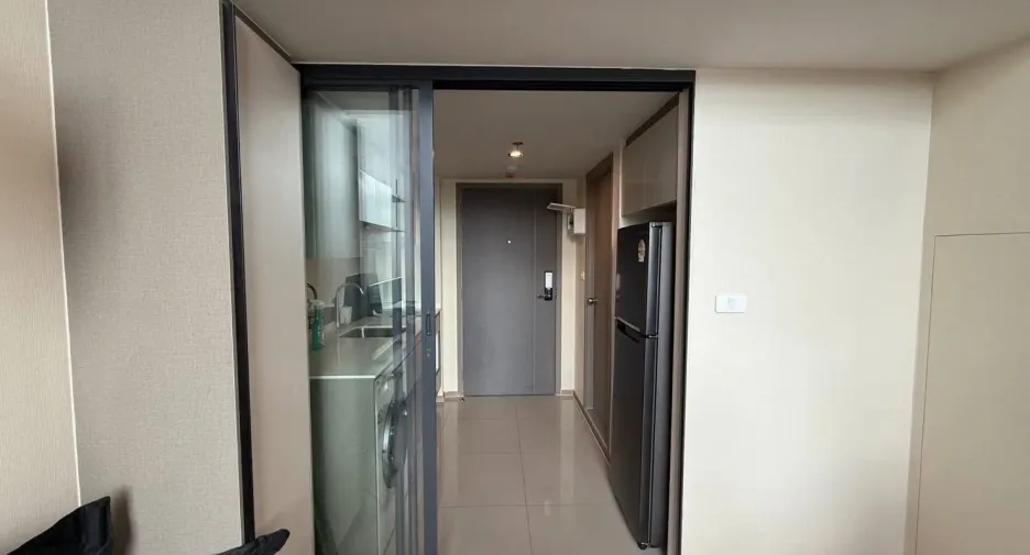 Wohnung zur Miete mit 1 Zimmer in Huai Khwang, Bangkok