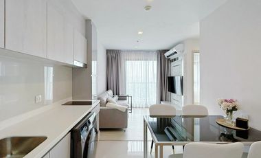 For rent 2 bedrooms condo in Pathum Wan, Bangkok