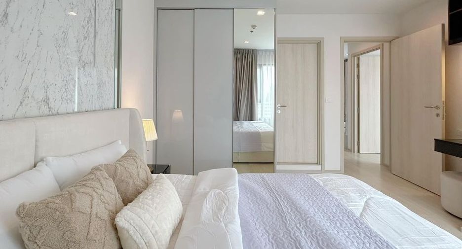 For rent 2 bedrooms condo in Pathum Wan, Bangkok