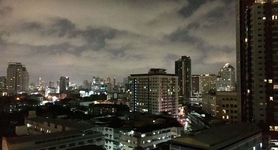 For rent 2 bedrooms condo in Khlong Toei, Bangkok