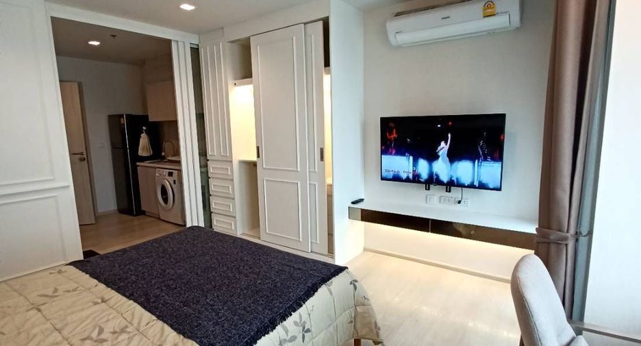 For rent studio condo in Pathum Wan, Bangkok