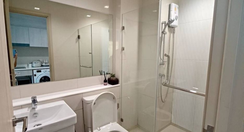 For rent studio condo in Pathum Wan, Bangkok