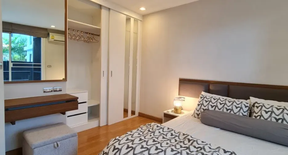 For rent 1 bed condo in Phra Khanong, Bangkok