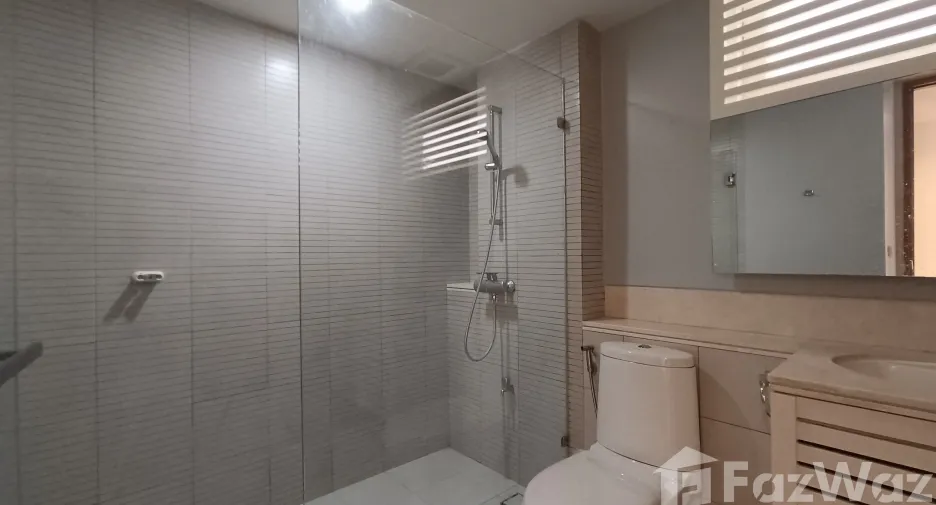 For rent 2 bedrooms apartment in Watthana, Bangkok