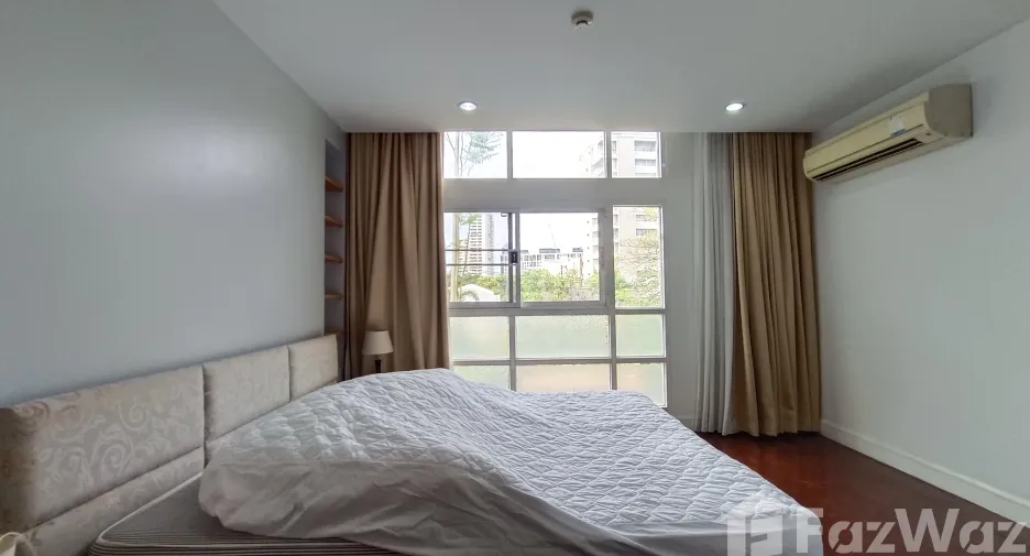 For rent 2 bedrooms apartment in Watthana, Bangkok